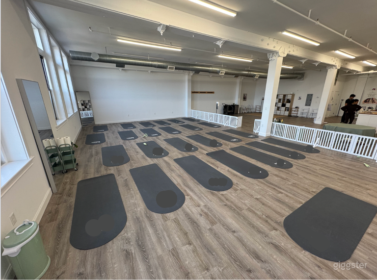  2800sqft Open-Concept Studio 