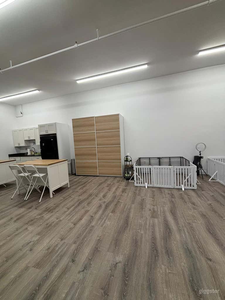  2800sqft Open-Concept Studio 