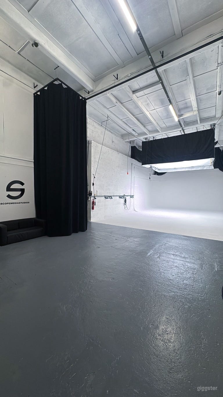  Spacious South East London Studio 