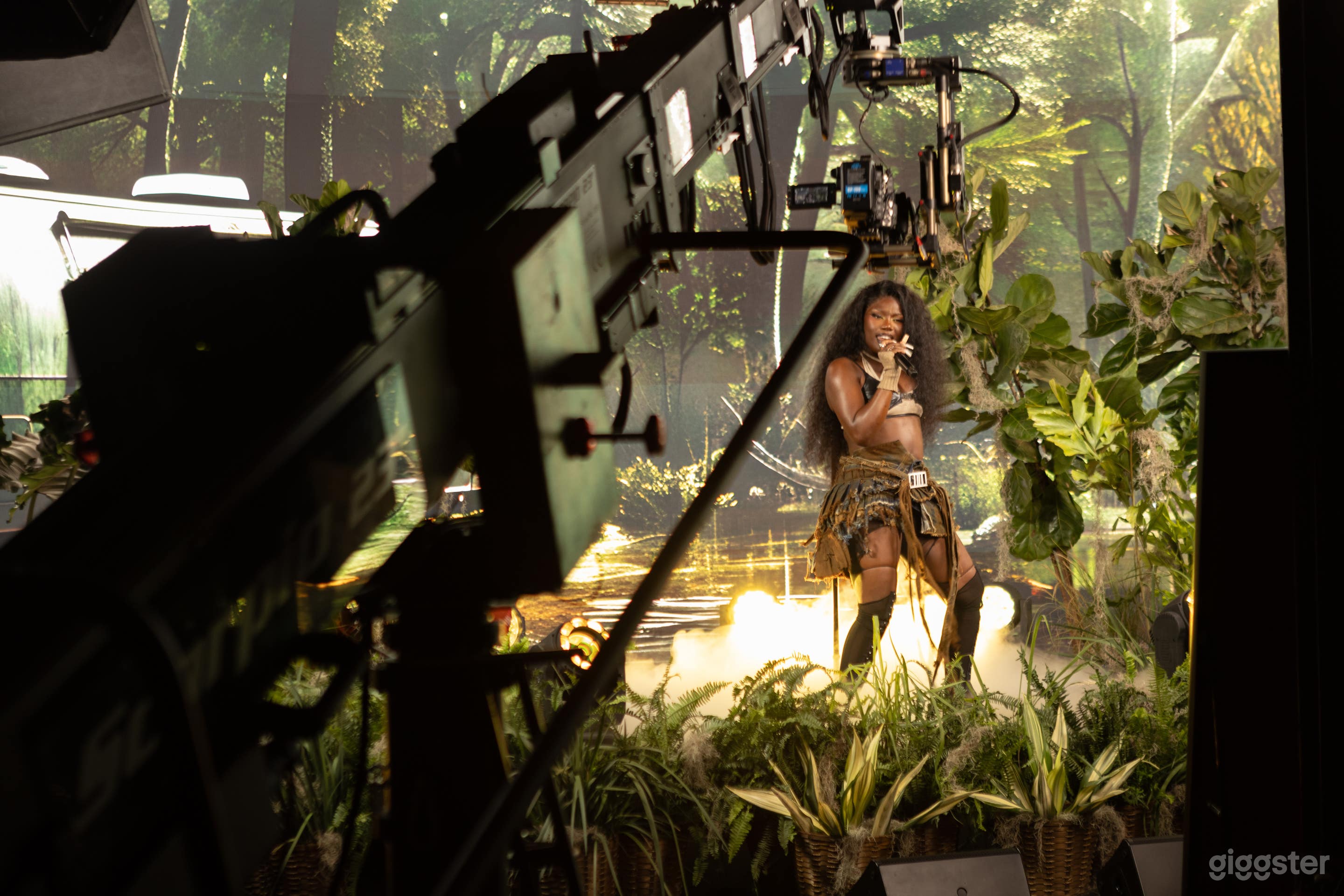 Virtual 50x13ft LED Wall Studio | State of the Art Photo 1