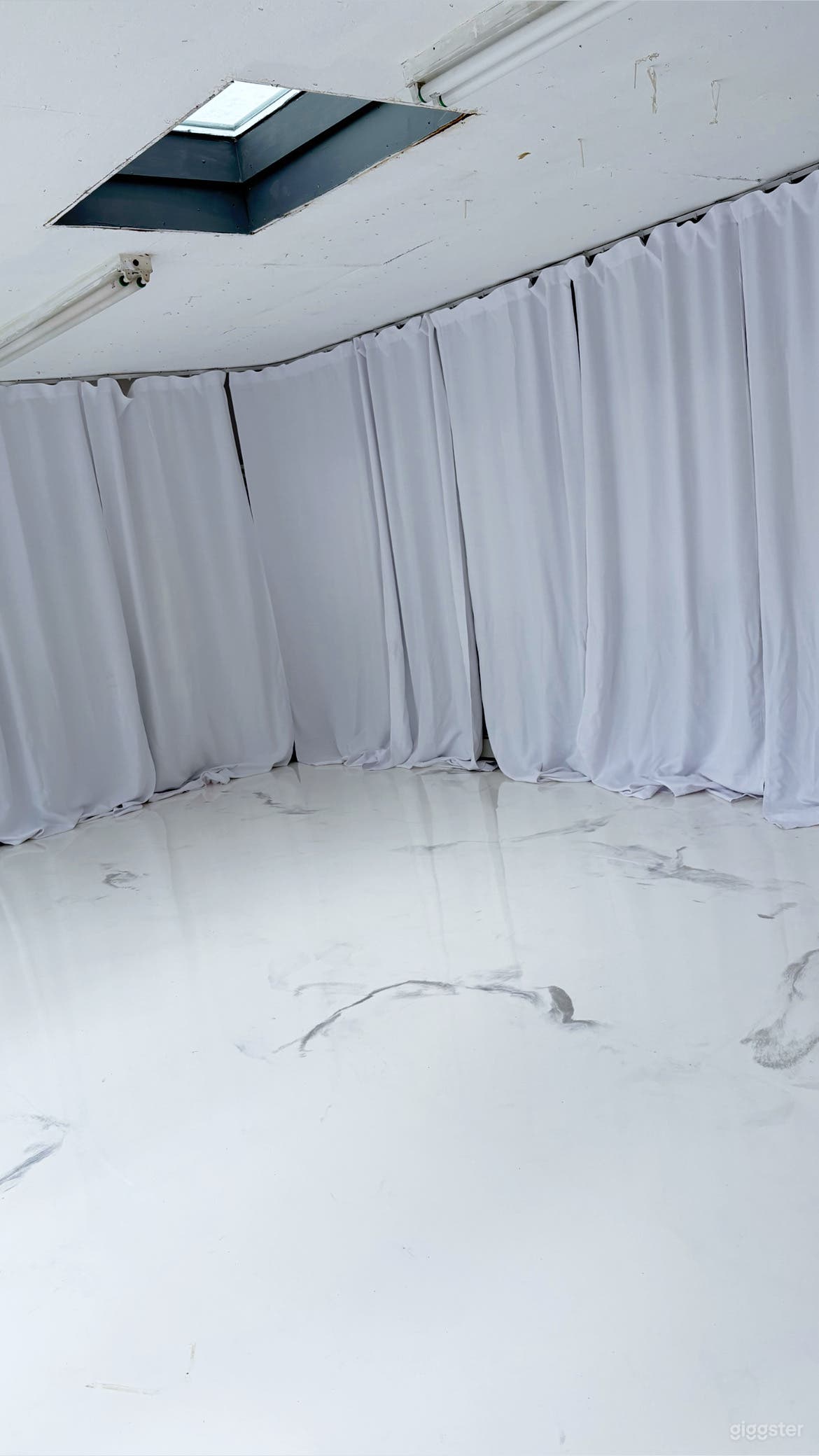 Backyard Venue w/ Intimate Shed Photo 2