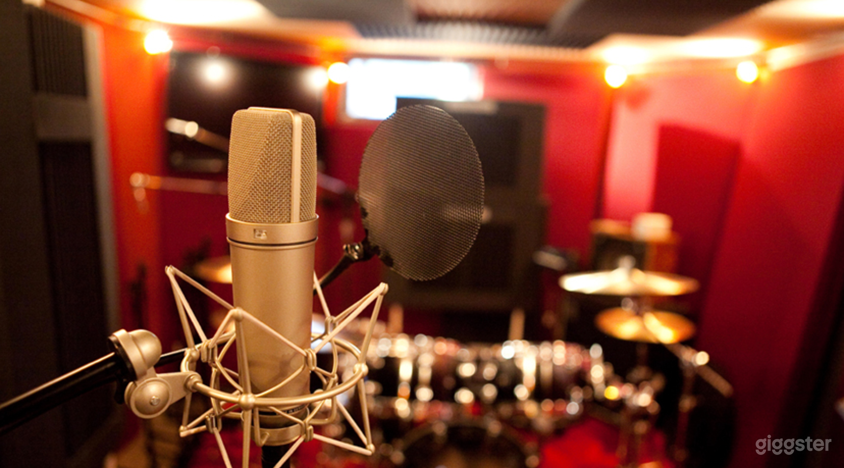 Luxury Music Recording Studio Photo 1