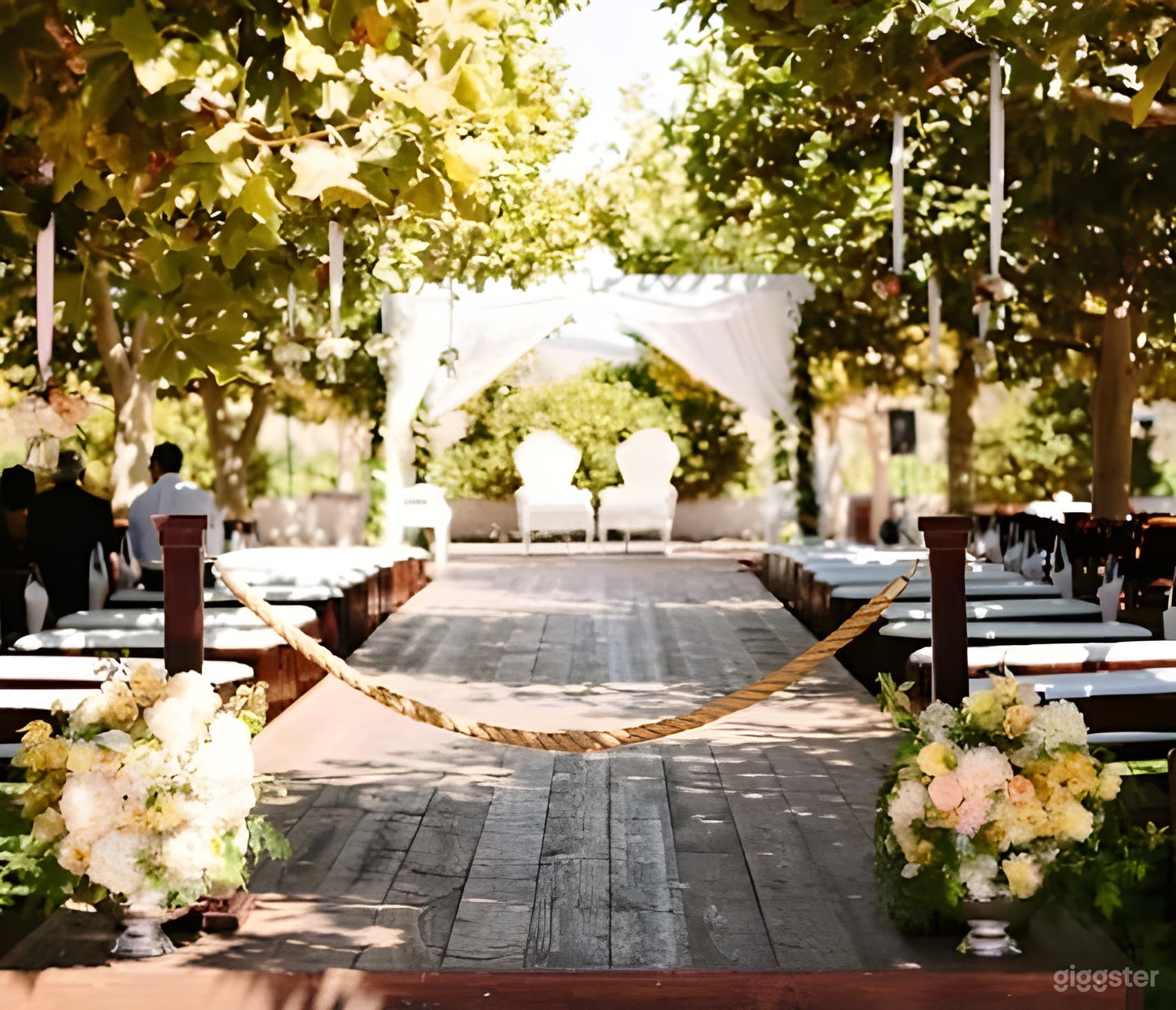 The Circular Courtyard Photo 2