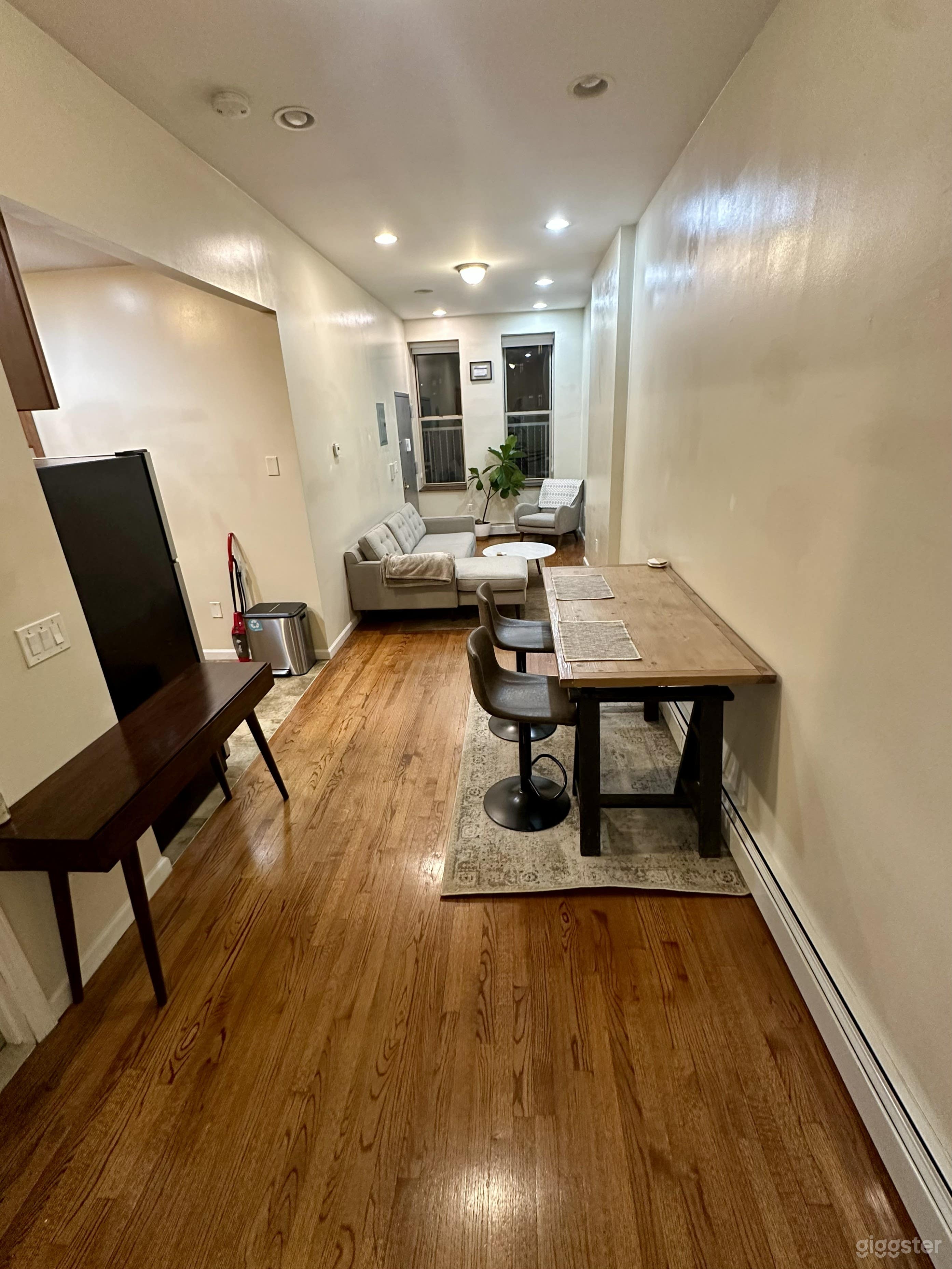 Private Furnished Harlem Brownstone Apartment Photo 2