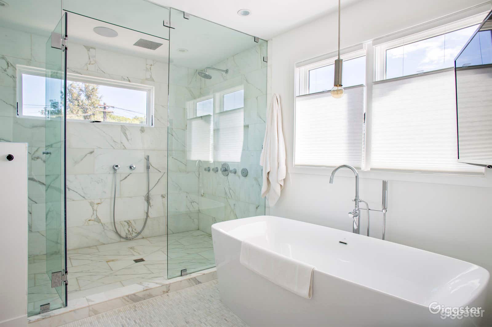 Newly Renovated Craftsman Photo 3