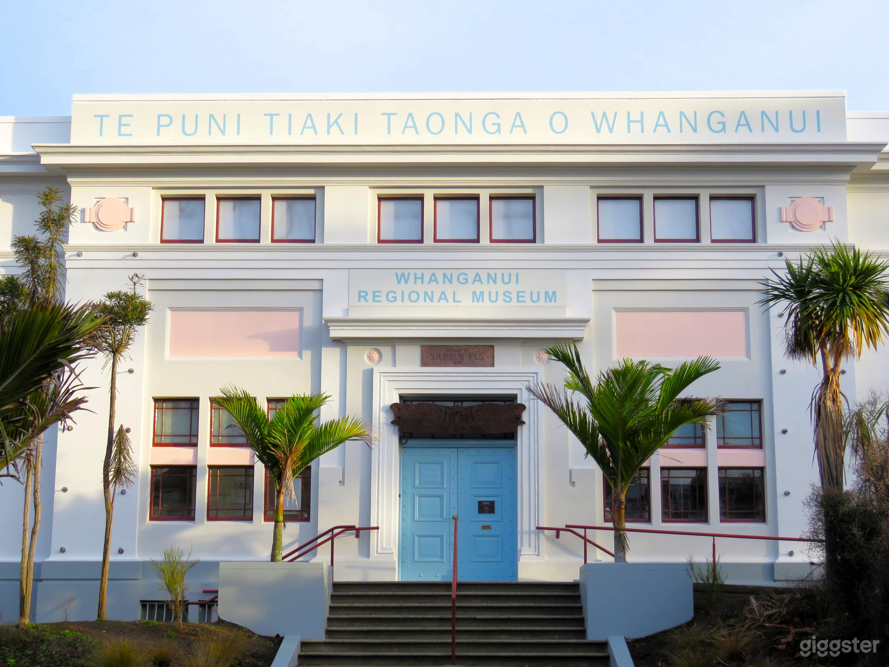Front entrance Whanganui Regional Museum