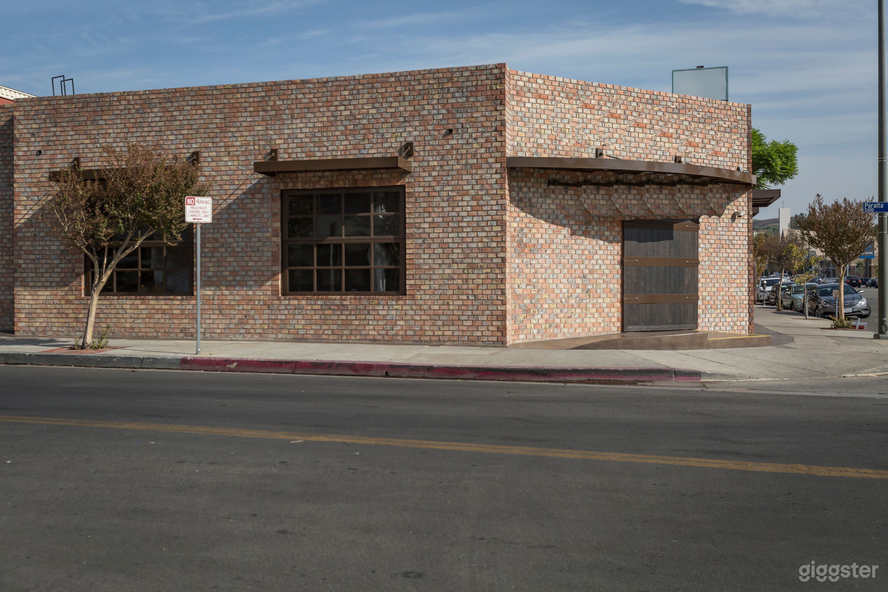 Music-Themed Bar  Photo 2