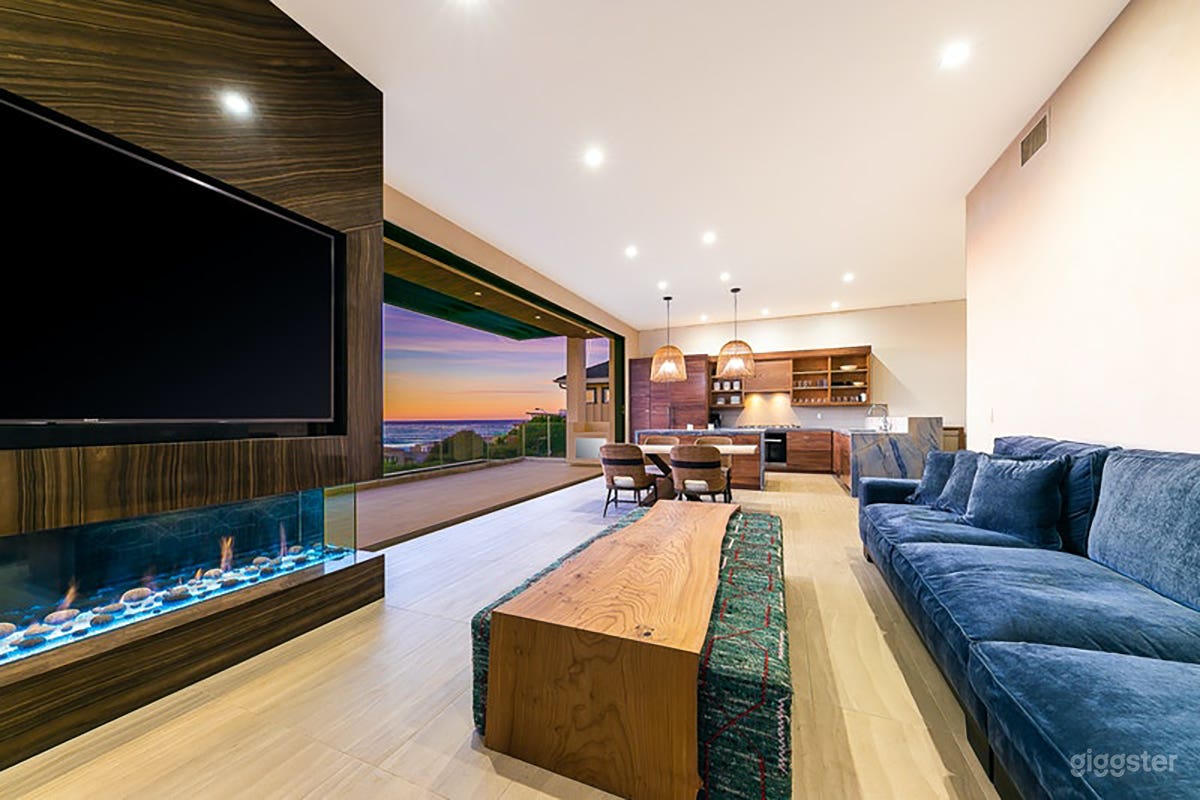 Modern Luxury Beach Home w/ Roof Deck Photo 3