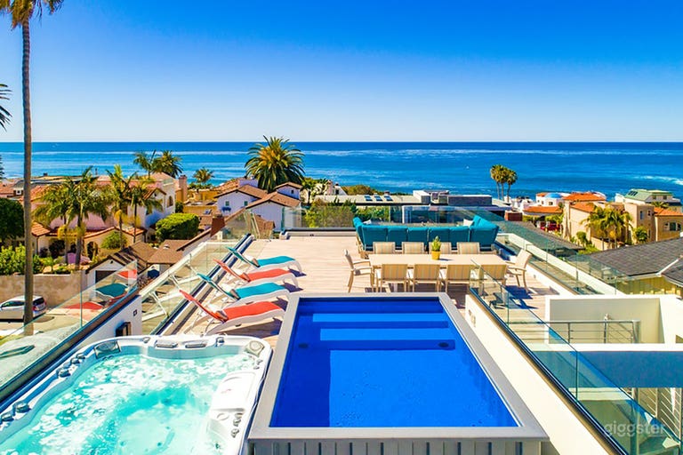  Modern Luxury Beach Home w/ Roof Deck 