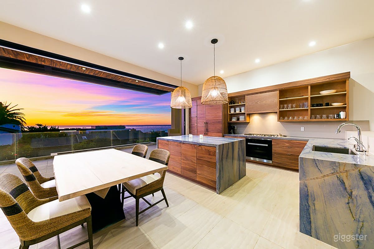 Modern Luxury Beach Home w/ Roof Deck Photo 1