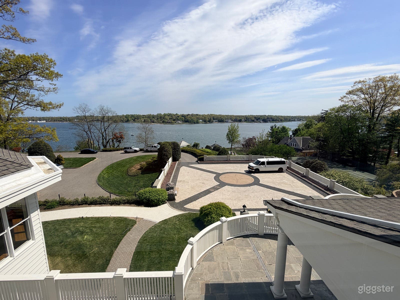 Spectacular beachfront home with pool, tennis court, etc! Photo 3