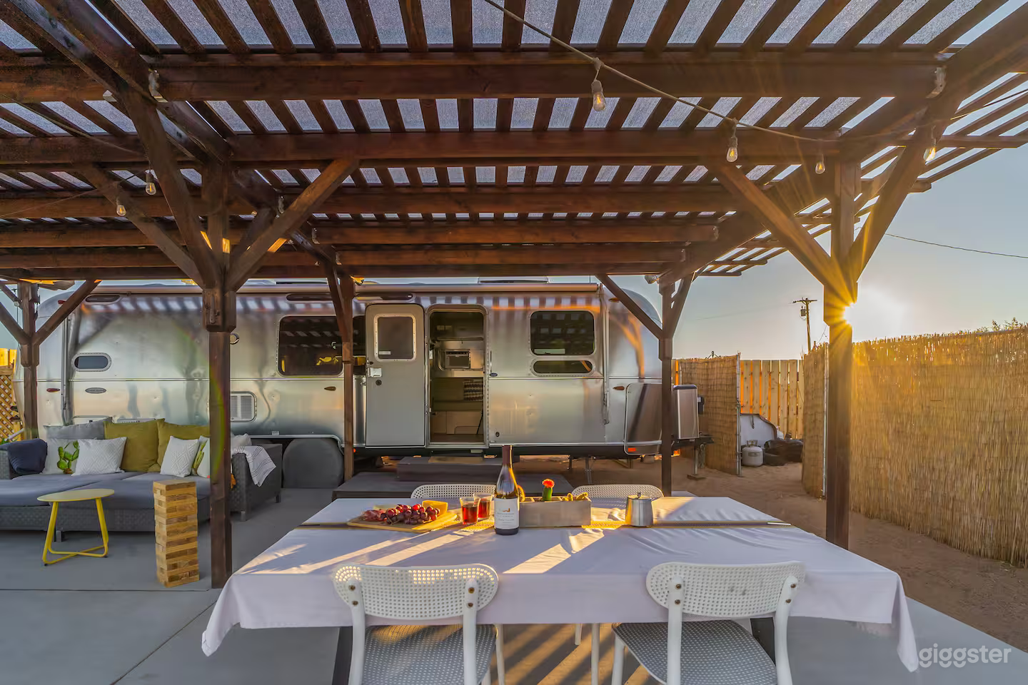 Modern Airstream Photo 4