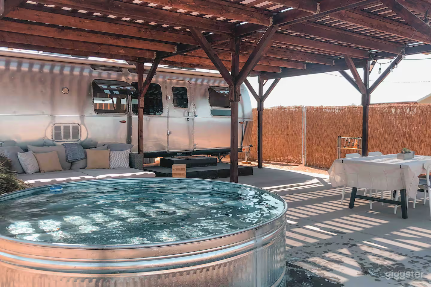 Modern Airstream Photo 1