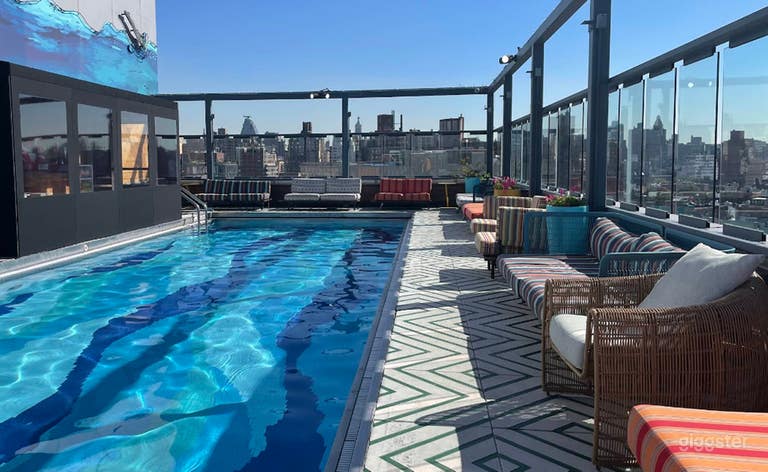  Lounge junto a la piscina Skyview 