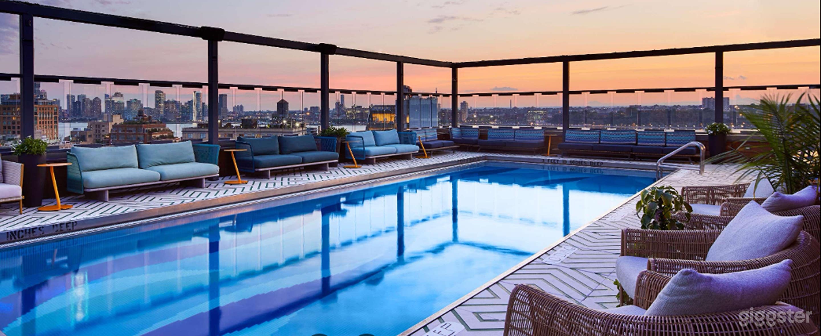 Skyview Poolside Lounge Photo 2