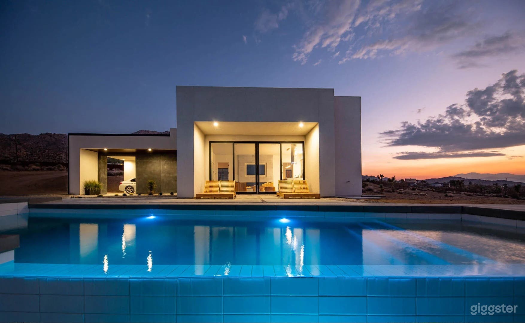 White Casita | Modern w Pool + Spa Photo 2