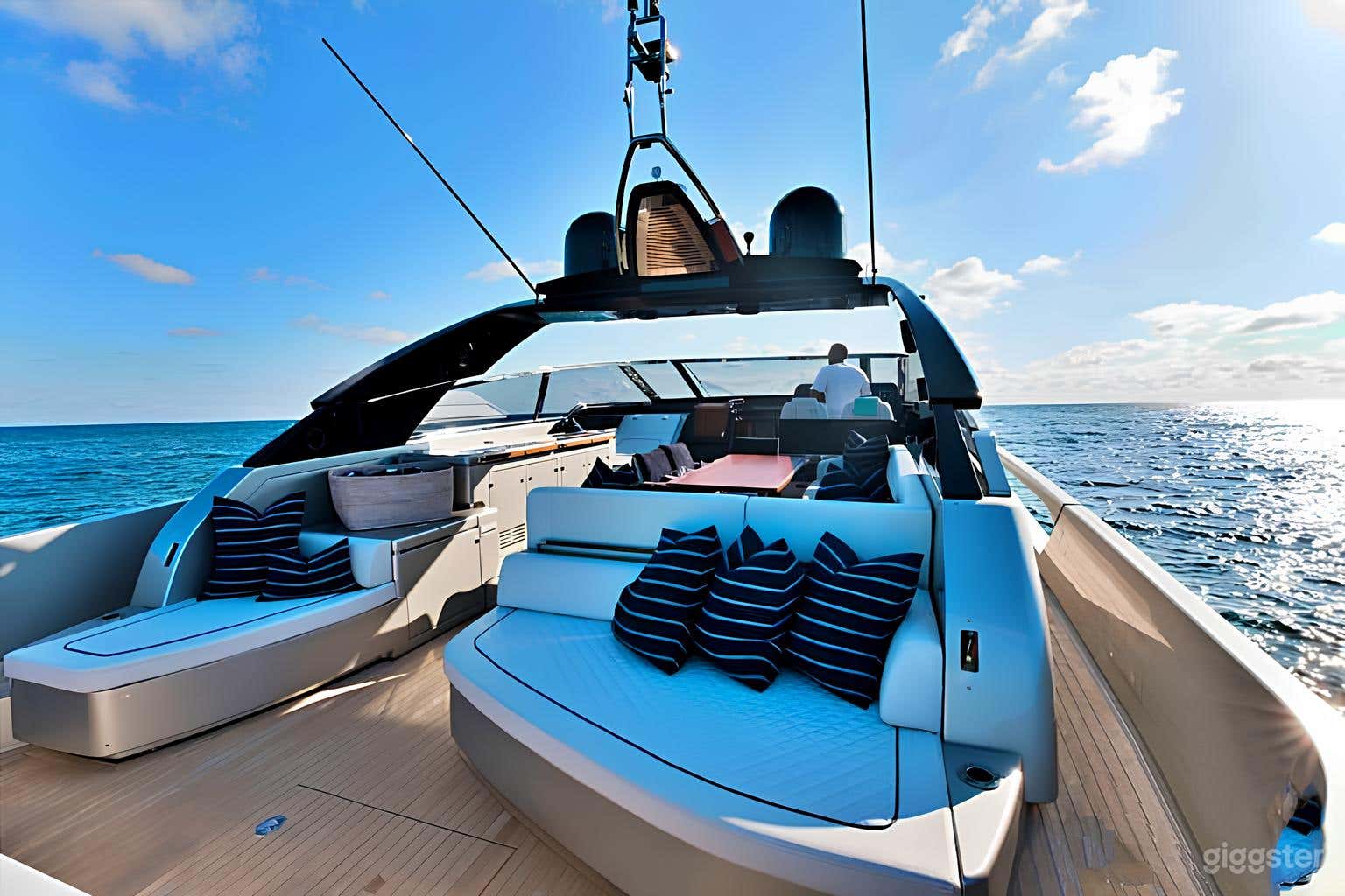 76" Riva Bahamas Yacht Photo 3