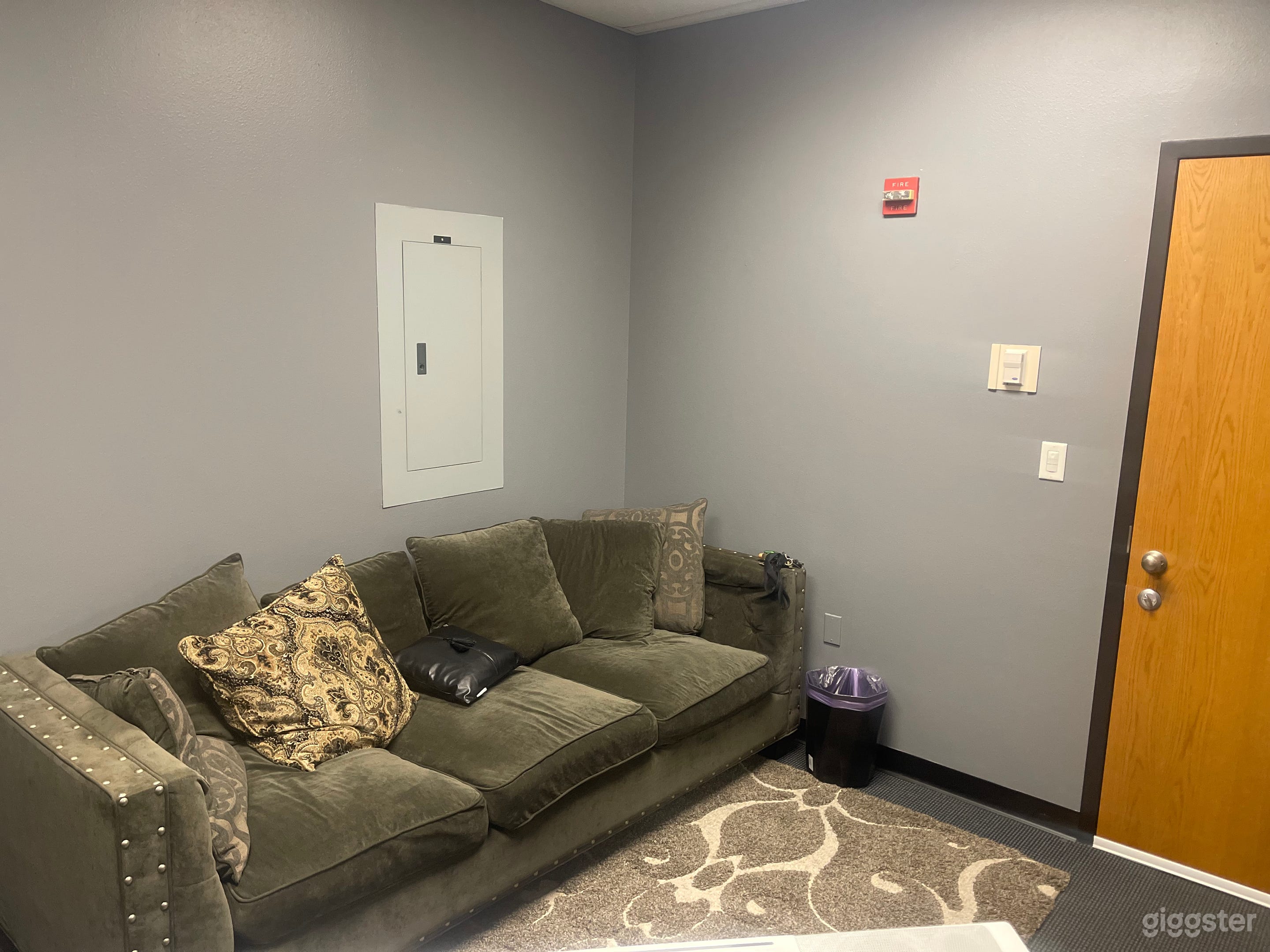 Intimate Rehearsal Studio for Artists and Musicians Photo 3