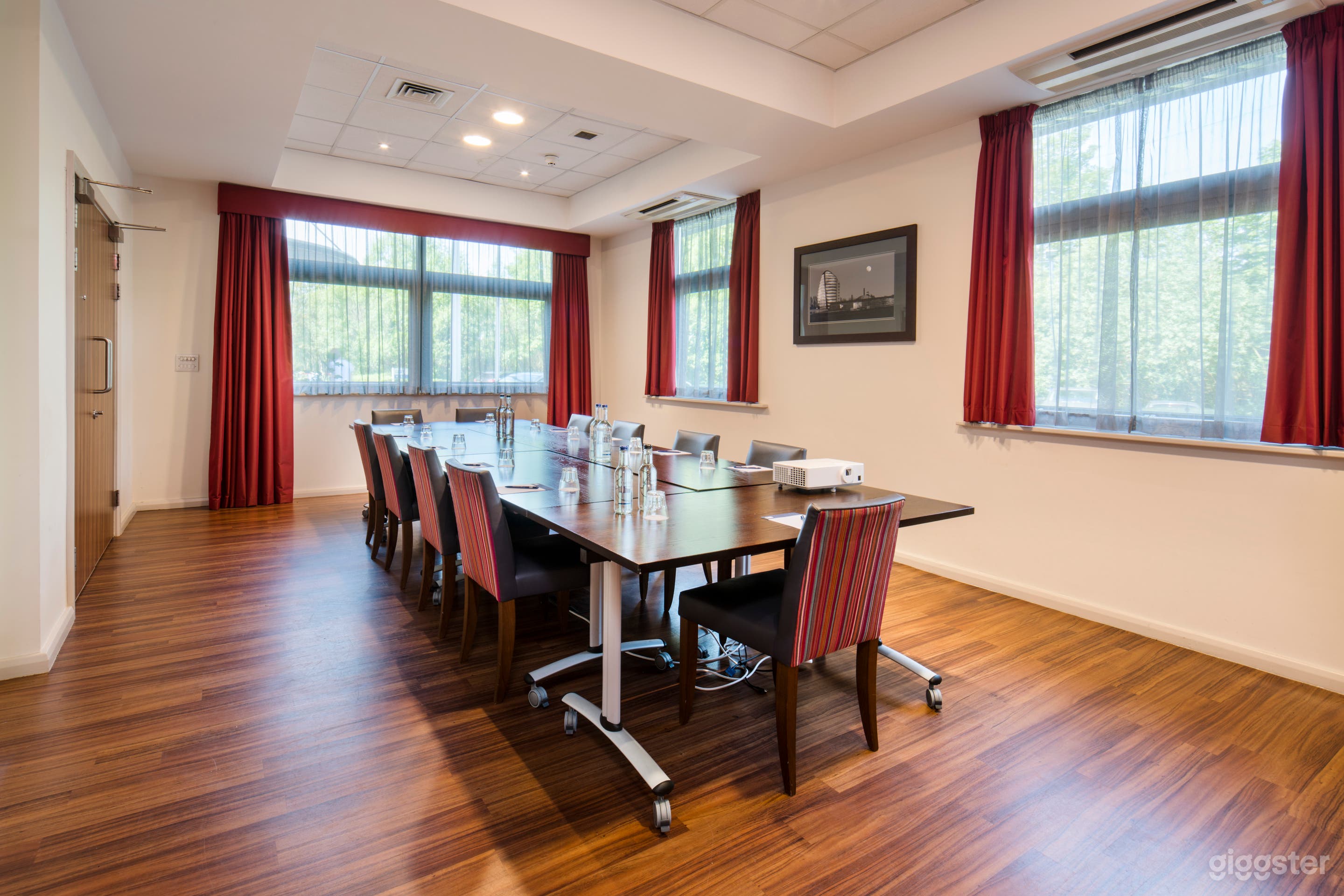 Beverley meeting room for up to 24 Photo 1