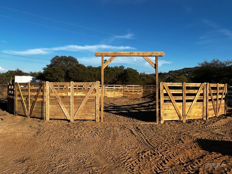  Ranch and Farm Animal Sanctuary 