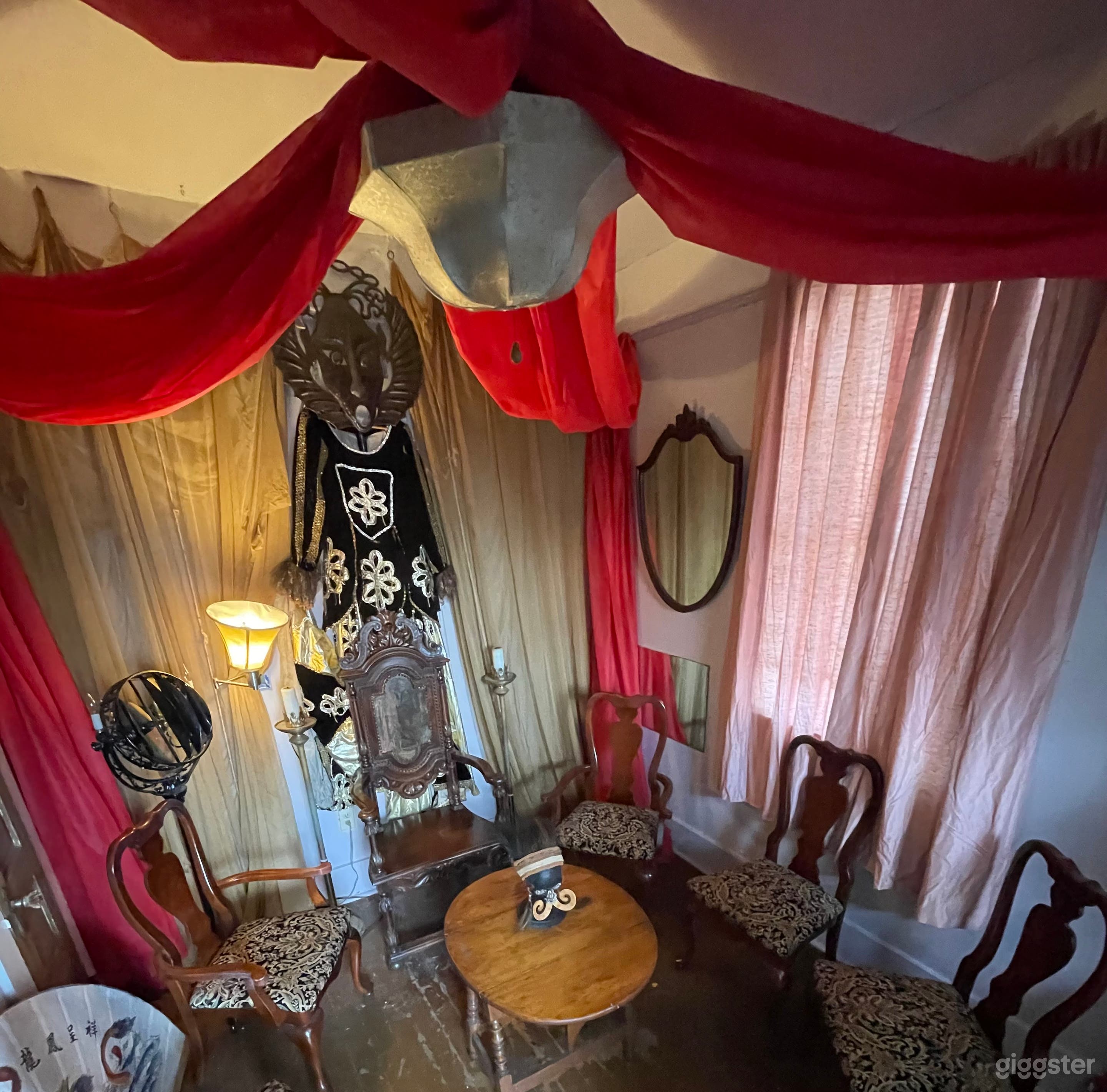 Here is the picturesque Queens chamber inside the upstairs apartment of my Carriage house for your small affairs! ( w kitchen and bathroom)