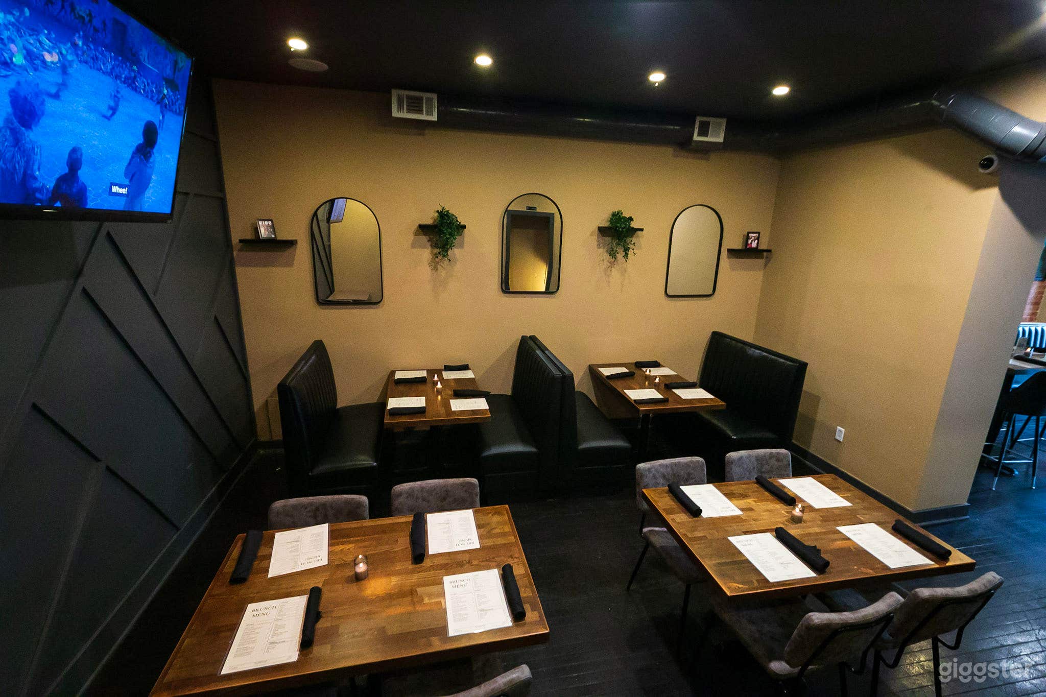 Restaurant &amp; Lounge Photo 3