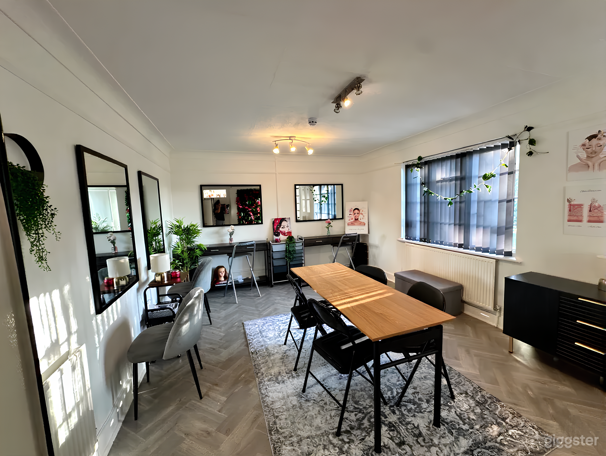 Stunning Studio for Hair, Makeup, Photography & Events Photo 1