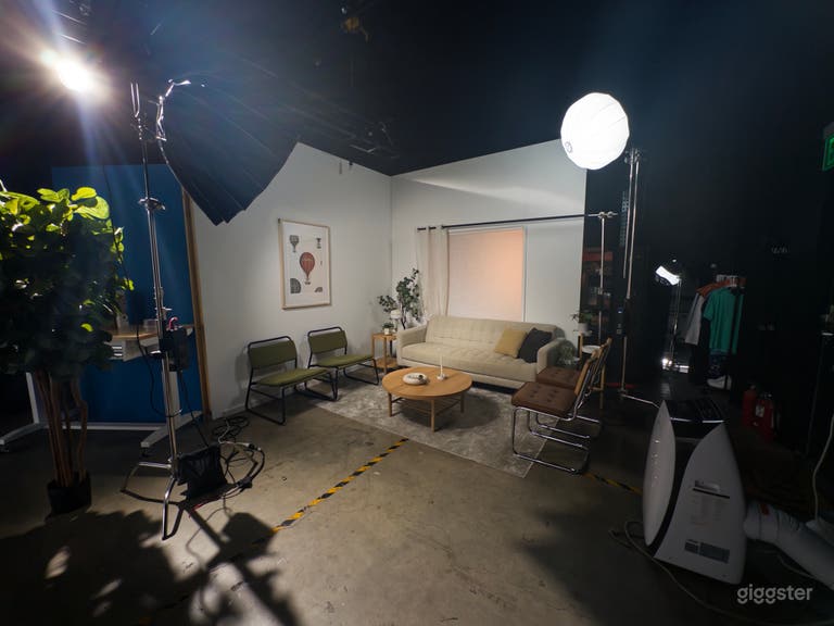  Film Studio - Cyc Wall, Green Screen, Black Box 