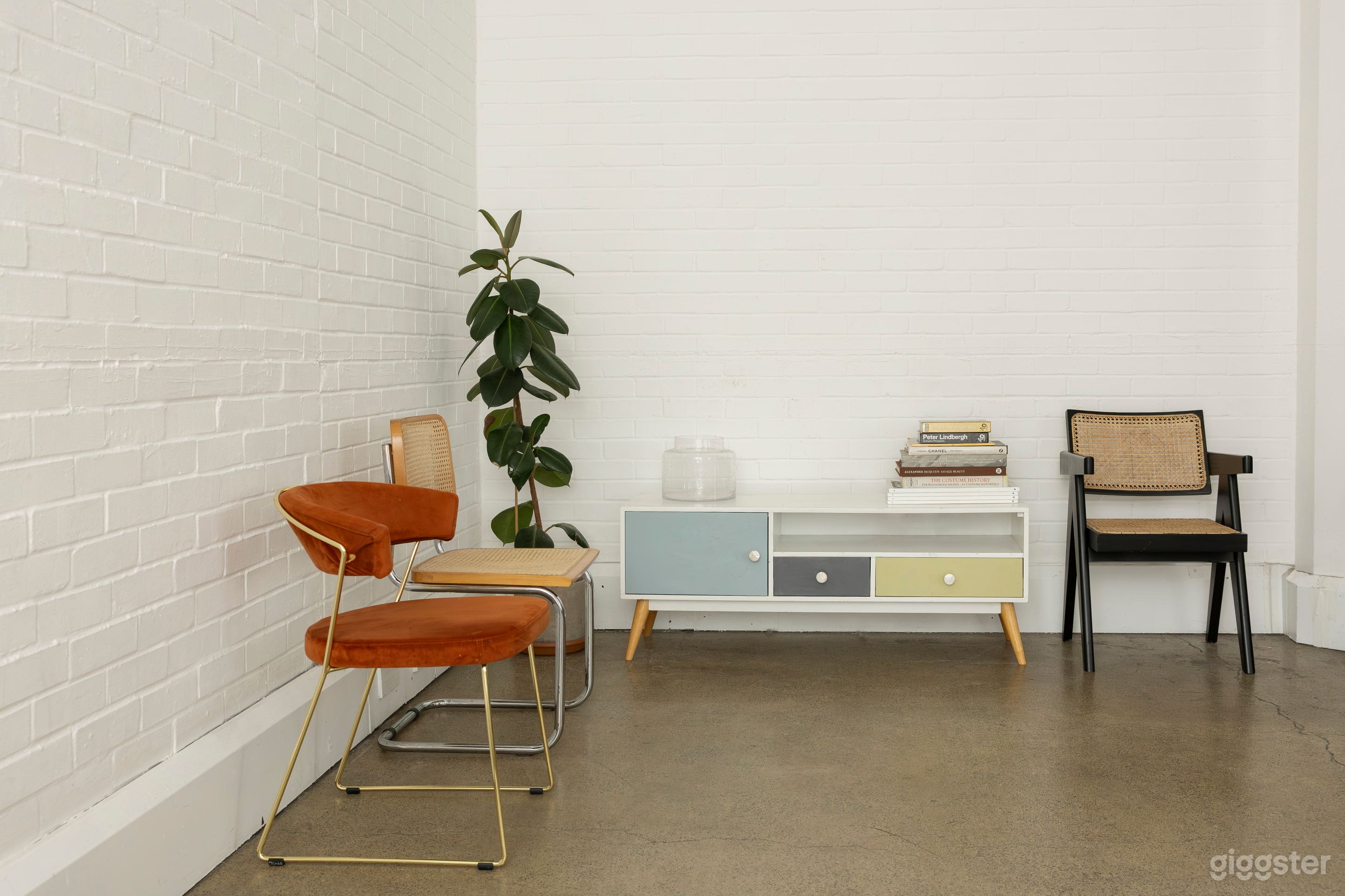 Minimalist Photography Studio in West London Photo 4