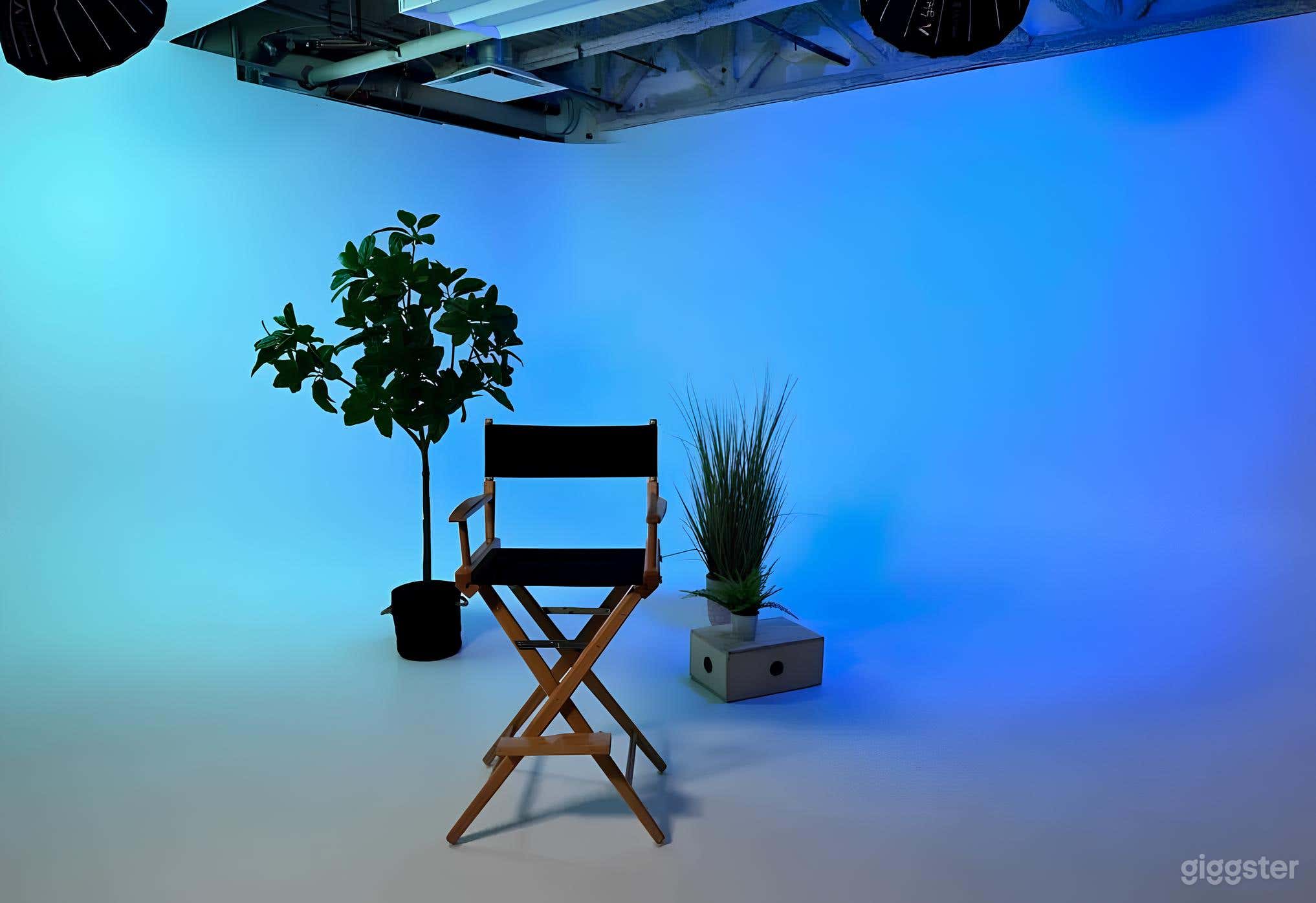 Film/Photo Studio with Cyc Wall and Green Room Photo 3