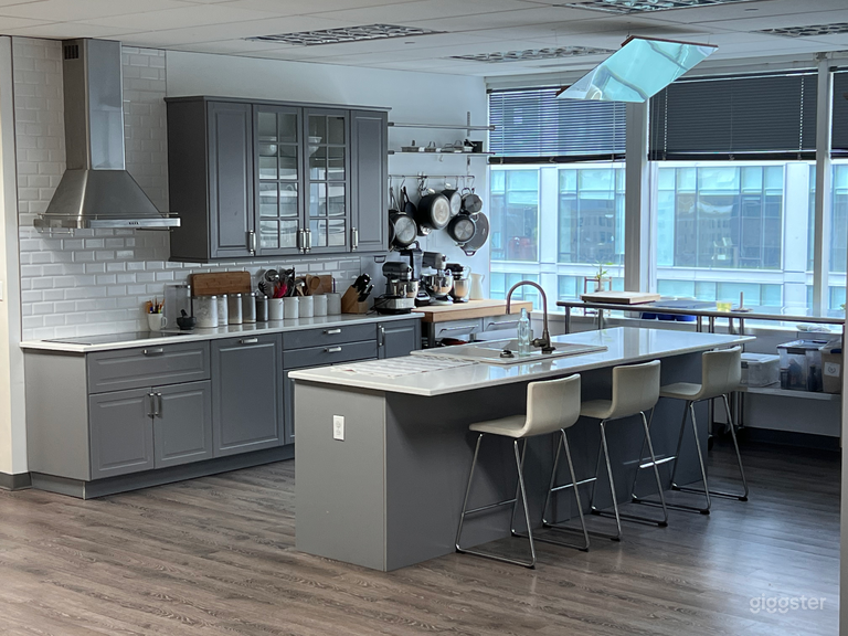  Test Kitchen (food stylists available upon request) 