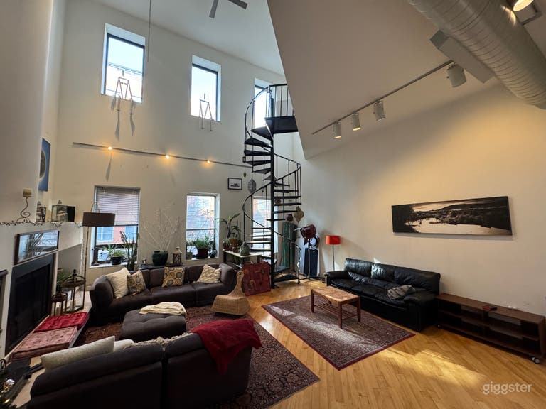  Daylight Loft Photo Studio  