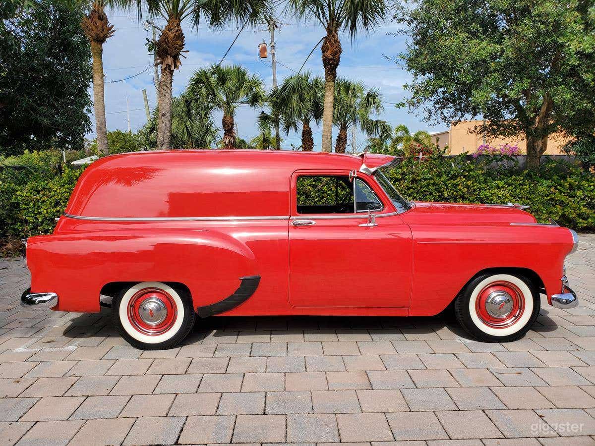A head turner 1953 Chevrolet Sedan Delivery Photo 3