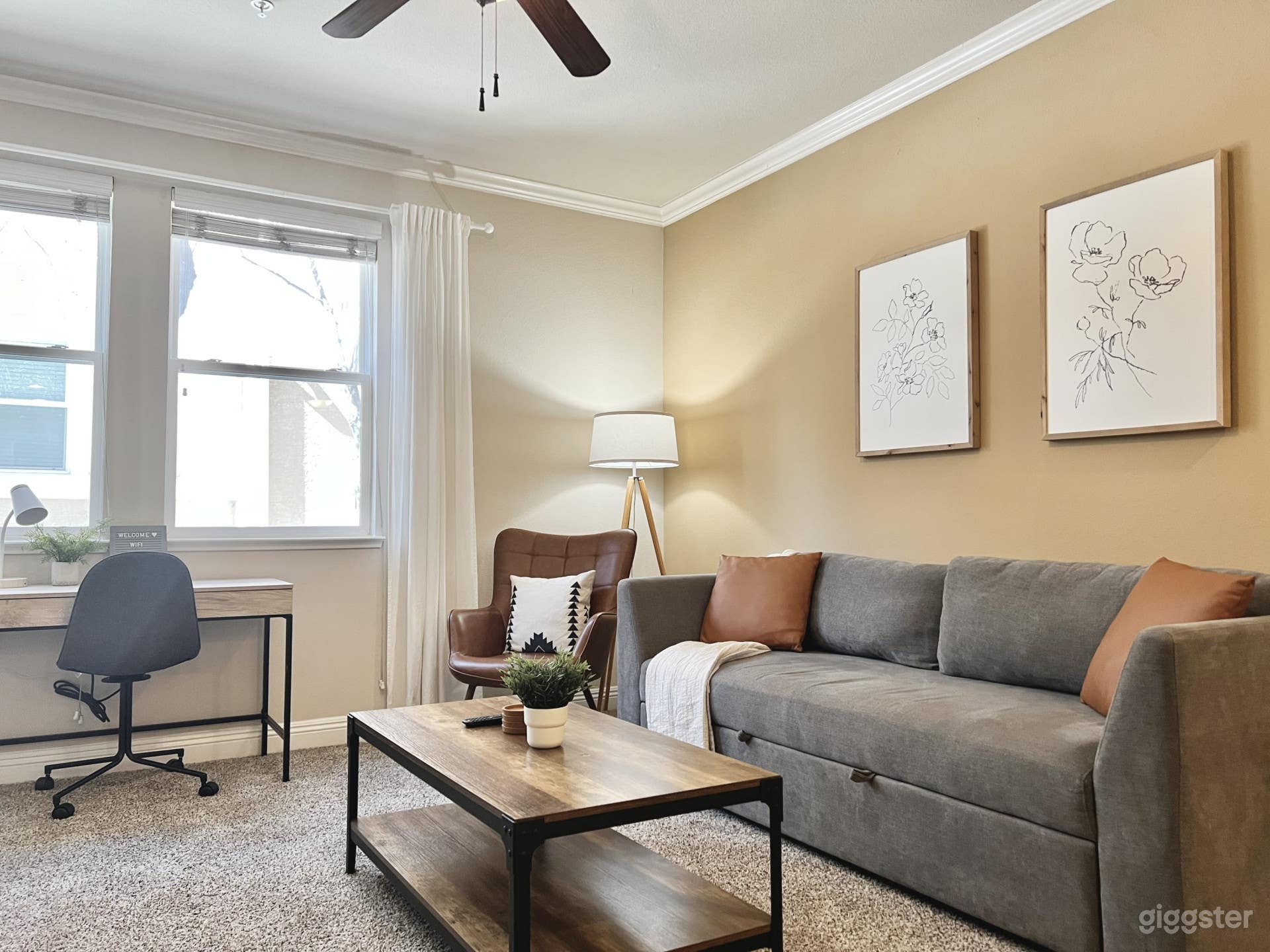 Relaxing 2-BR Apt with Pool, Hot Tub &amp; Gym Photo 2