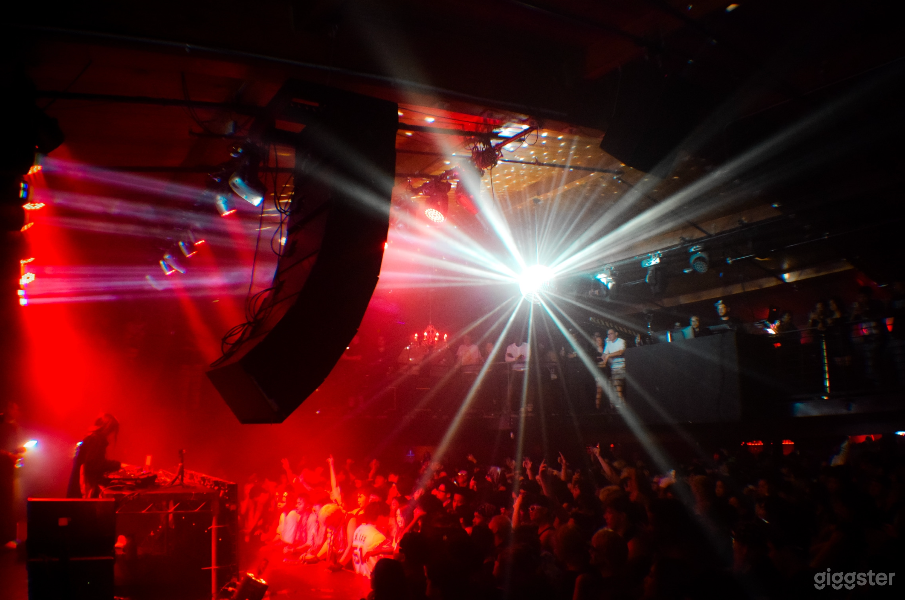 Ballroom + Main Stage Photo 4