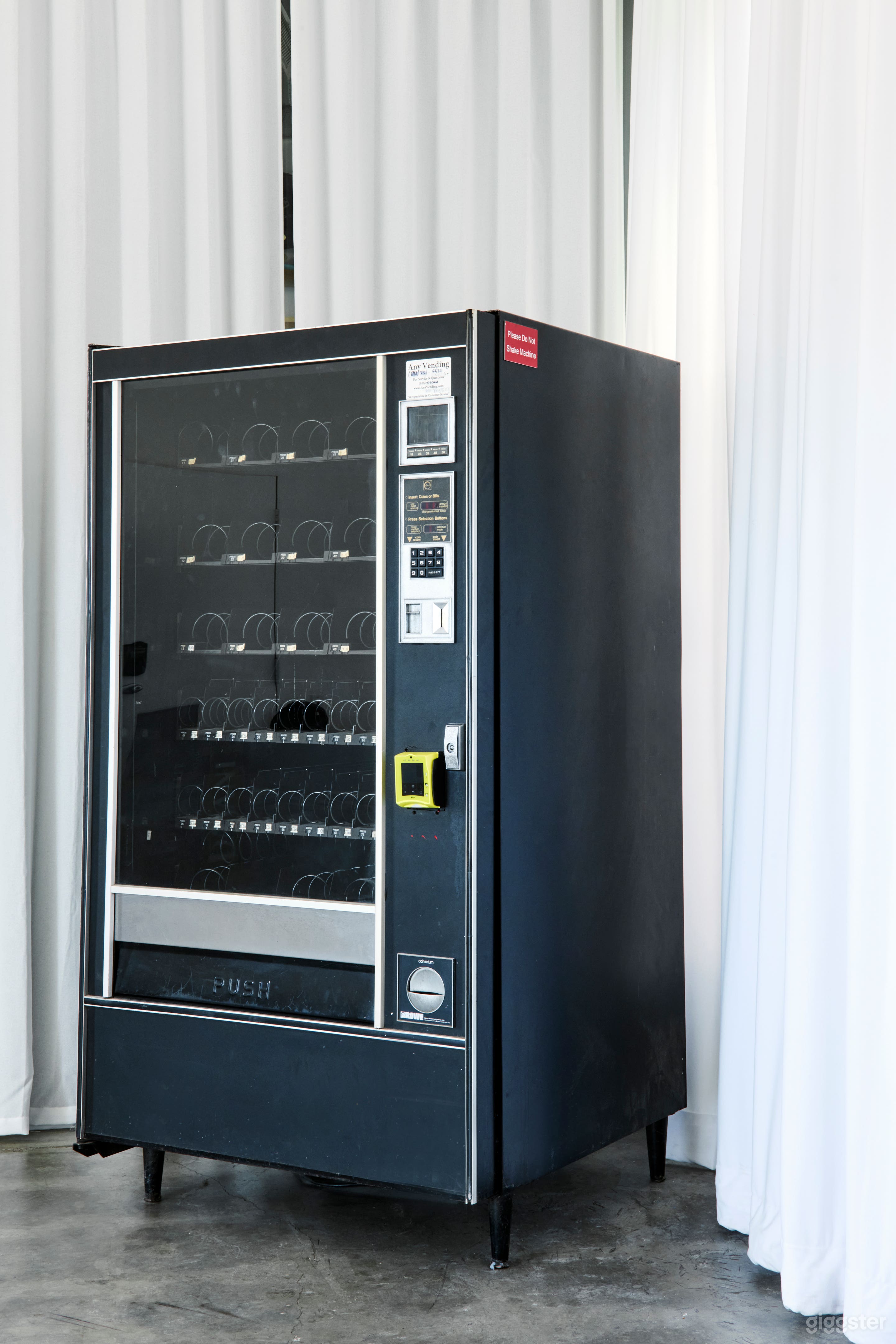 Open Floor Plan Gallery Space in Chinatown, LA Photo 4