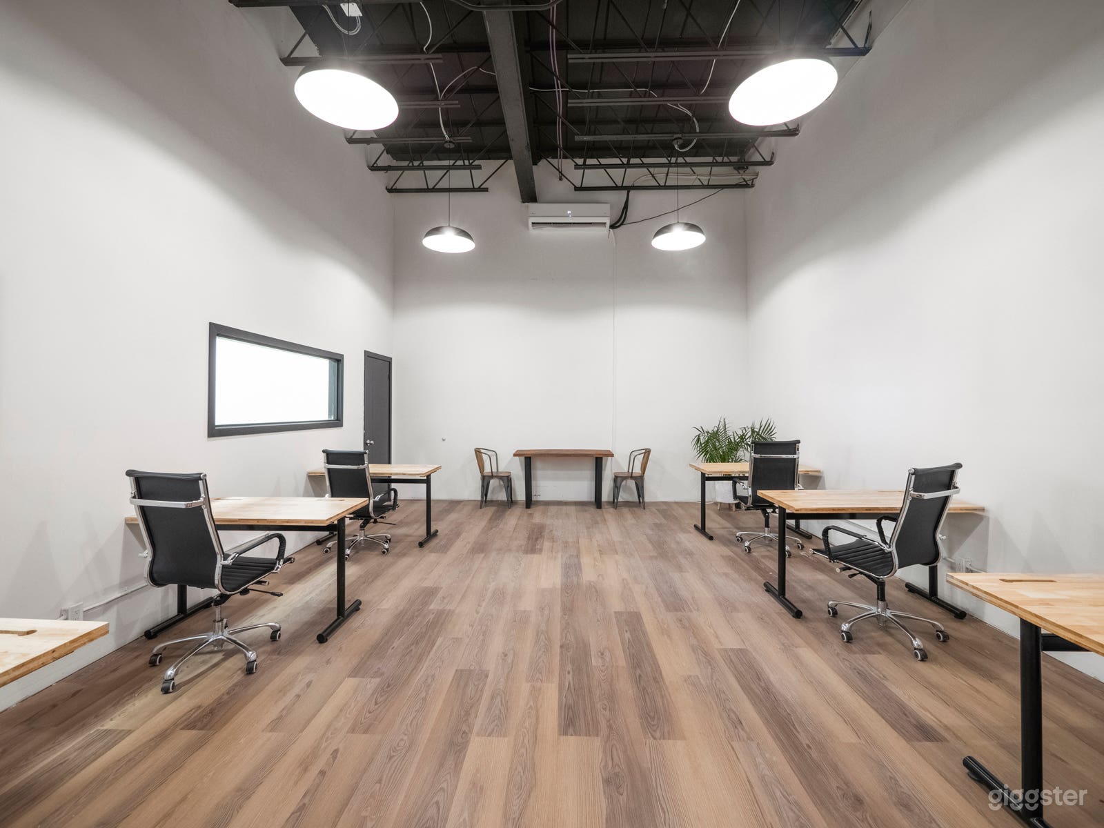 Loft Style Office Space 55 Photo 4