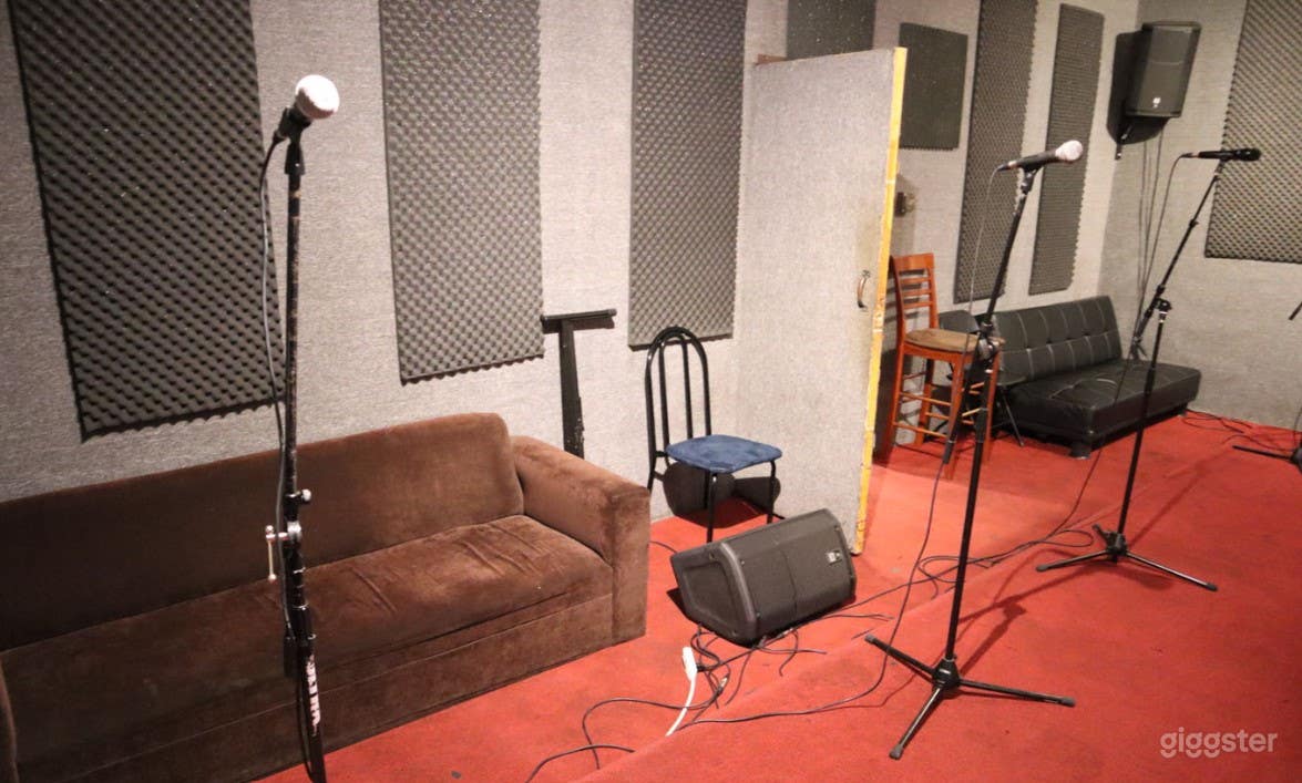 Studio with Amps and Mixers in LA Photo 3