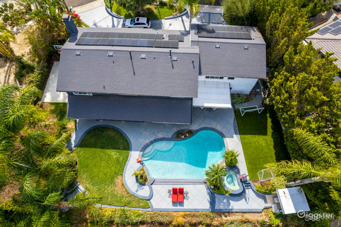 VINTAGE SUBURBAN GEM: IDEAL FOR FILM &amp; PHOTO/POOL Photo 4