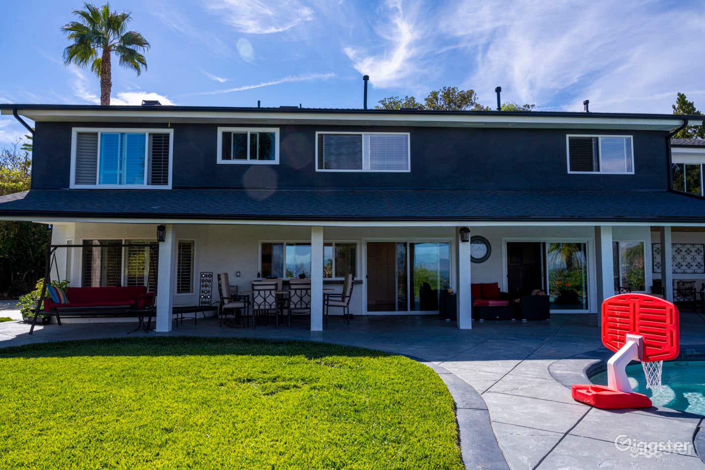 VINTAGE SUBURBAN GEM: IDEAL FOR FILM &amp; PHOTO/POOL Photo 3