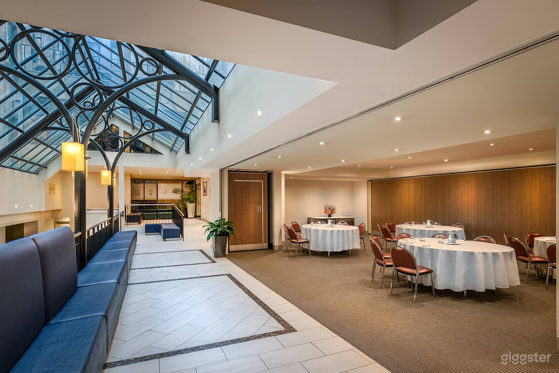 The Burke and Wills Suite Photo 3