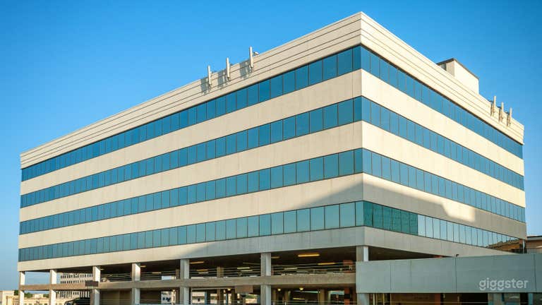  12-seat Modern Conference Room in Dallas 