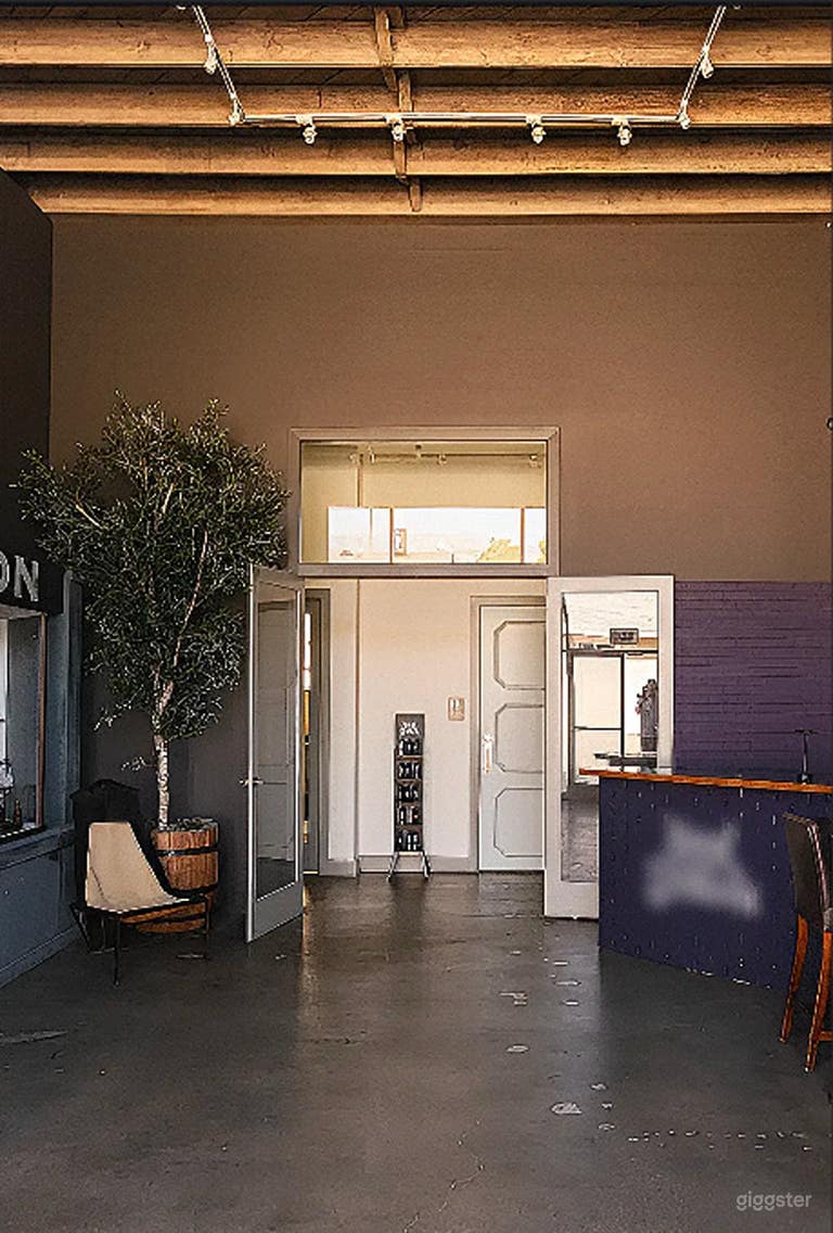  Vintage Bar Set, Catering Kitchen, Office Space, Warehouse 