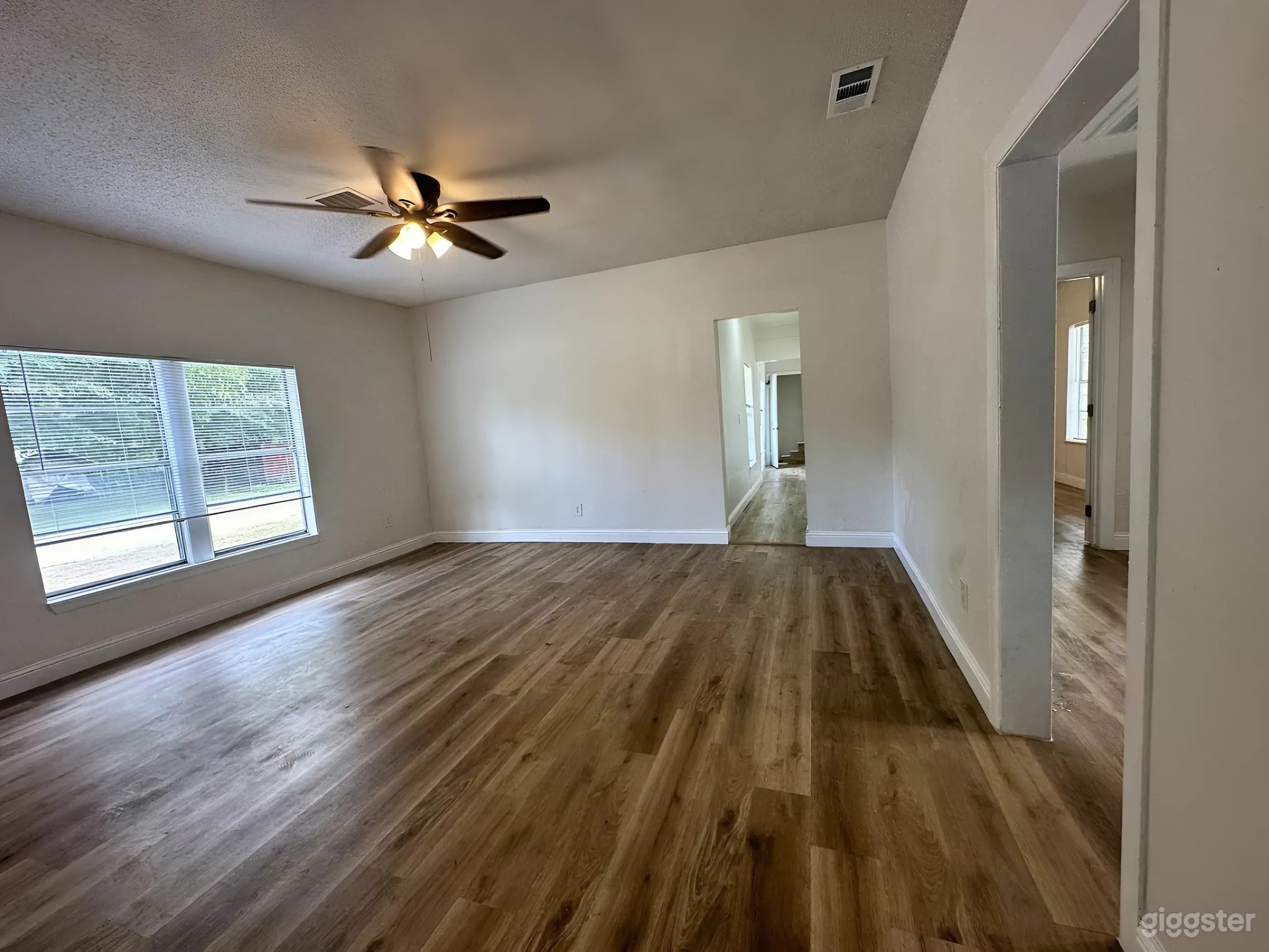 Newly Remodeled 3-Bed, 2-Bath Home with Brand-New Appliances &amp; HVAC System Photo 4