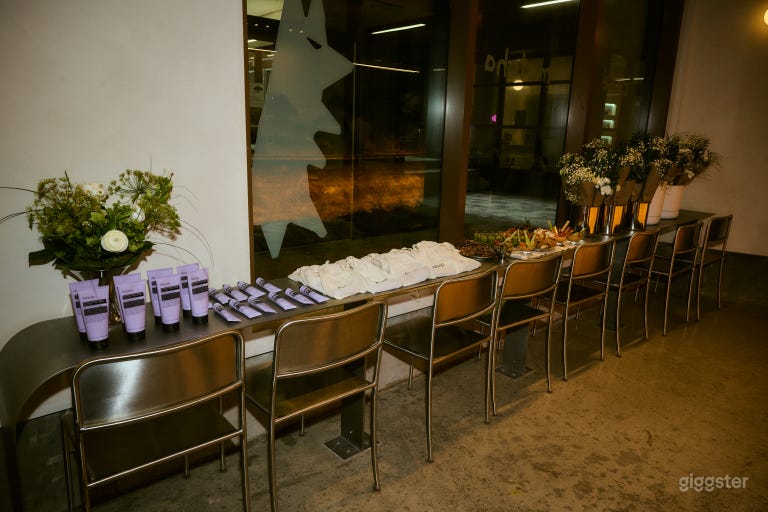  Caffetteria Elegante e Spazio Eventi nel Cuore di Montréal 