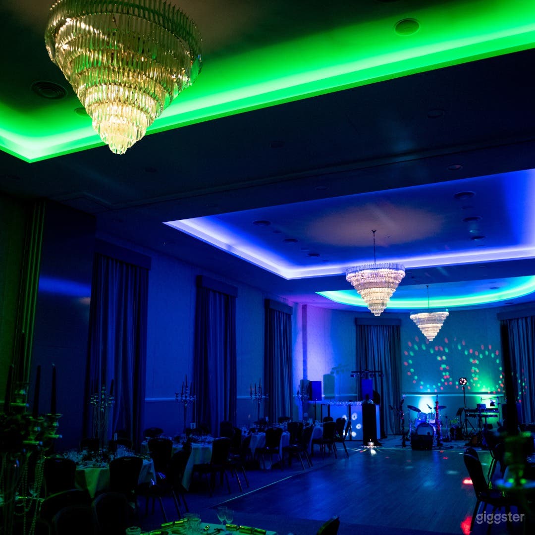 Amazing Ballroom for Weddings and Events Photo 4