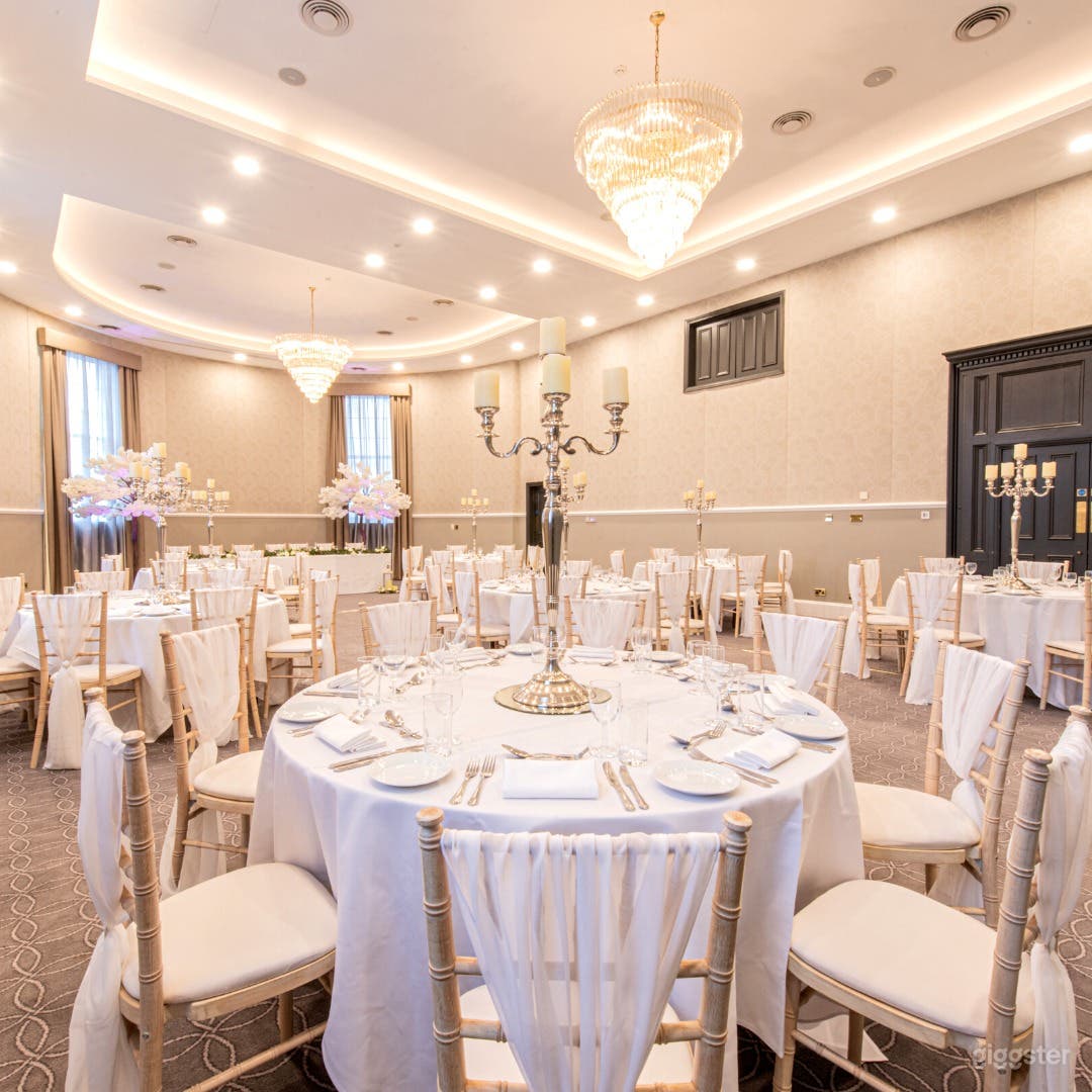 Amazing Ballroom for Weddings and Events Photo 1