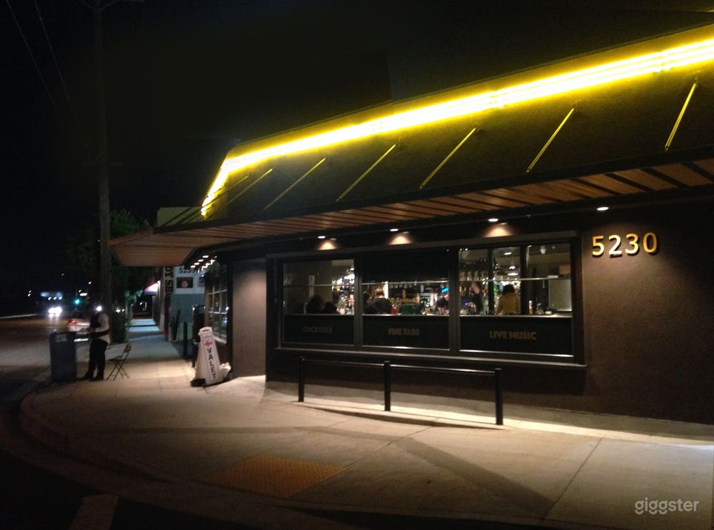 Mid-Century Cocktail Bar w/Kitchen &amp; Stage Photo 2