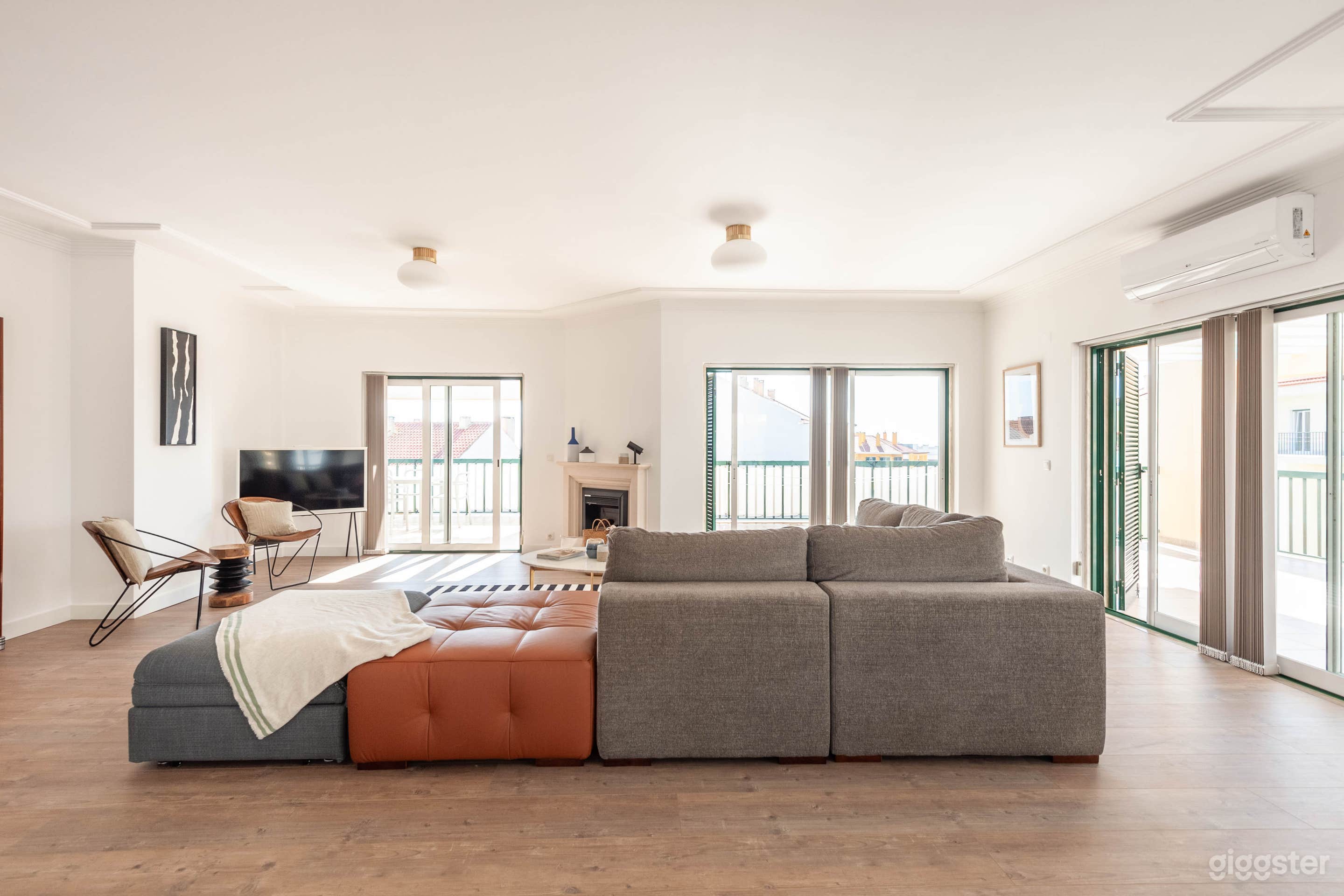 Ocean View Penthouse  Photo 4