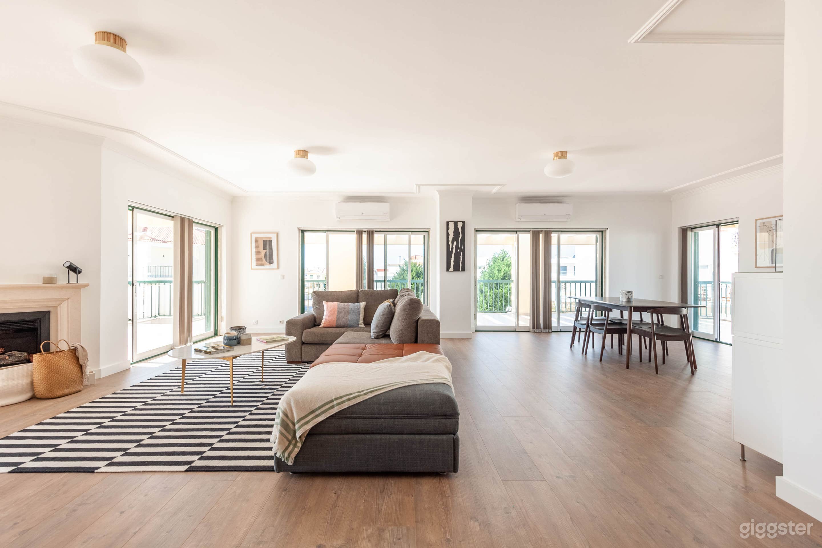 Ocean View Penthouse  Photo 2